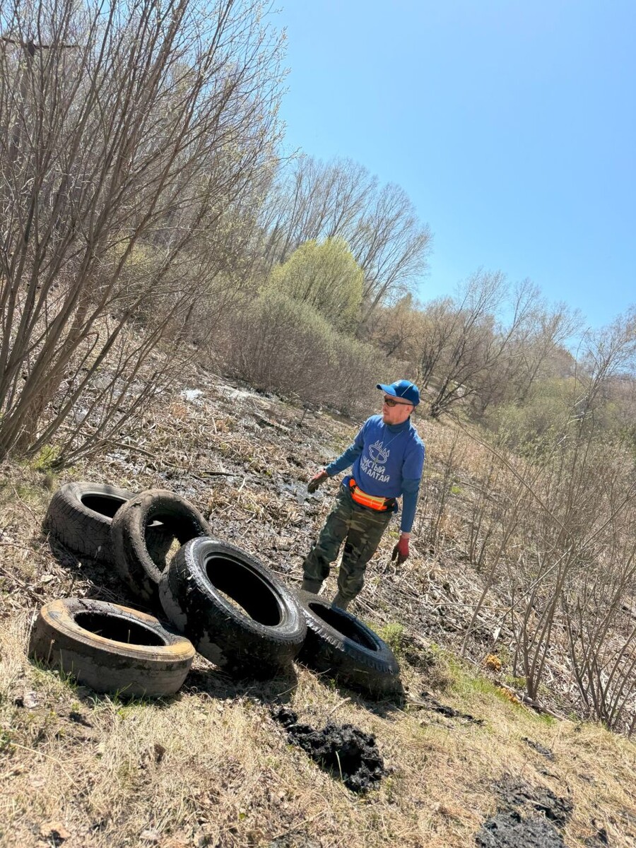    Субботник в парке "Юбилейном". Источник: Предоставлено Софьей Куликовой
