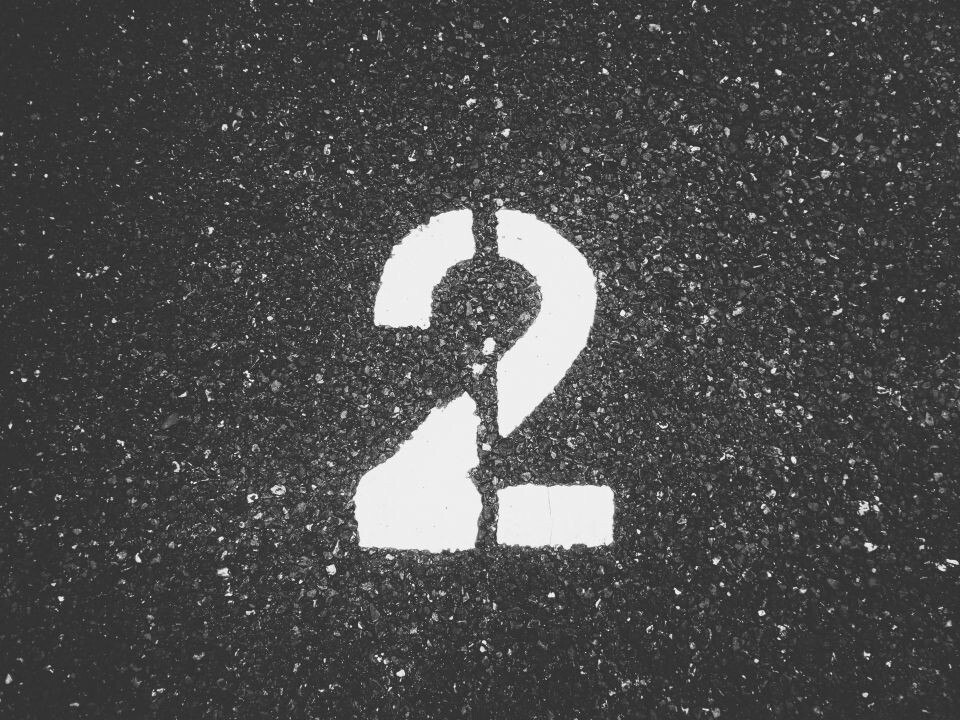    Двойник. Цифра. Два. Источник: Unsplash.com