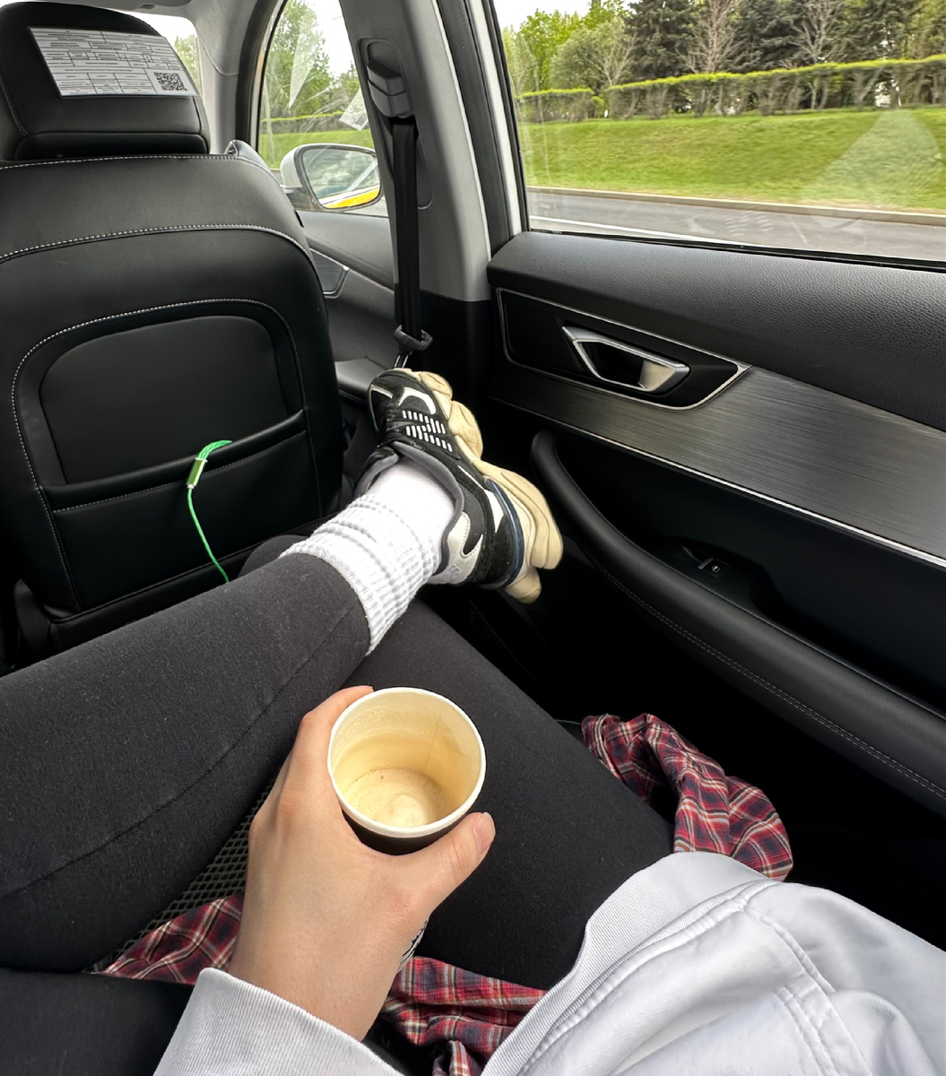 Может, моя профессия — кофе пить?