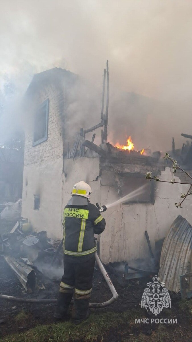   Пожар в Павловском районе. Источник: t.me/mchs_altkray