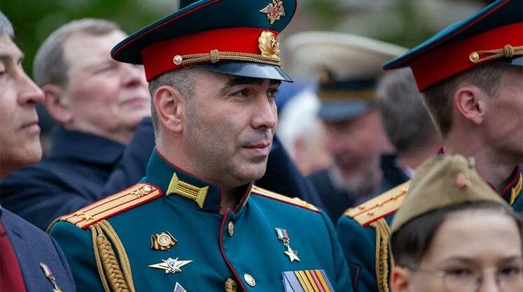    ИЗ ЛИЧНОГО АРХИВА Герой России Энвер Набиев