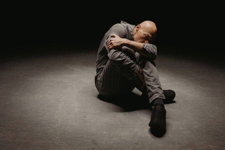    Спектакль-перформанс «К чему меня жизнь не готовила. Пункт 64. Паркинсон»