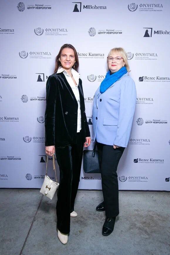   На фото Анастасия Богодист и Марина Шаробарова