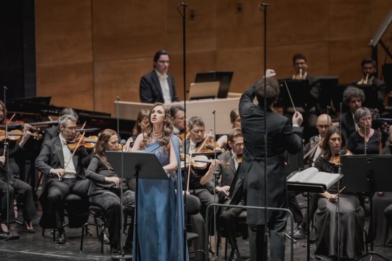    Оренбурженка Елизавета Шувалова исполнила «Военный реквием» в зале Флорентийской оперы Белов Михаил Александрович