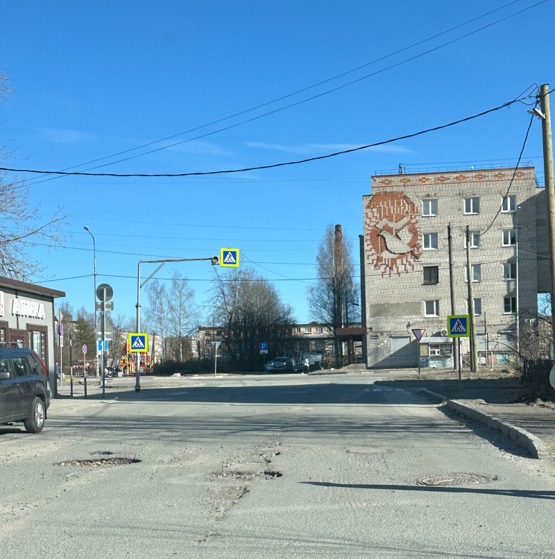    Жители Медвежьегорска не смогли найти улицу без ямпаблик «Медвежьегорск Online»