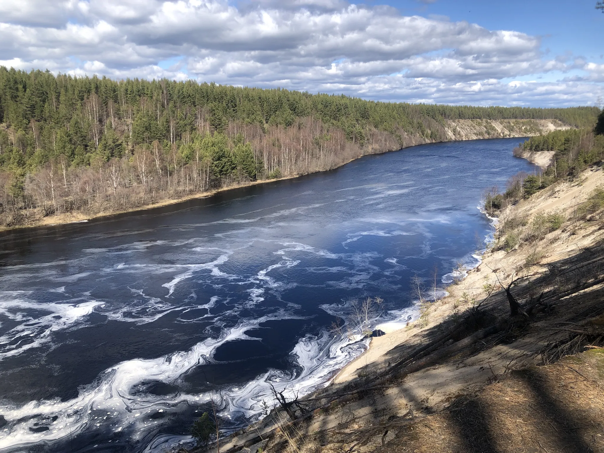 Ну и река ниже водопада. 
