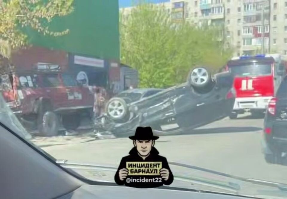    ДТП на ул. Советской Армии. Источник: t.me/incident22