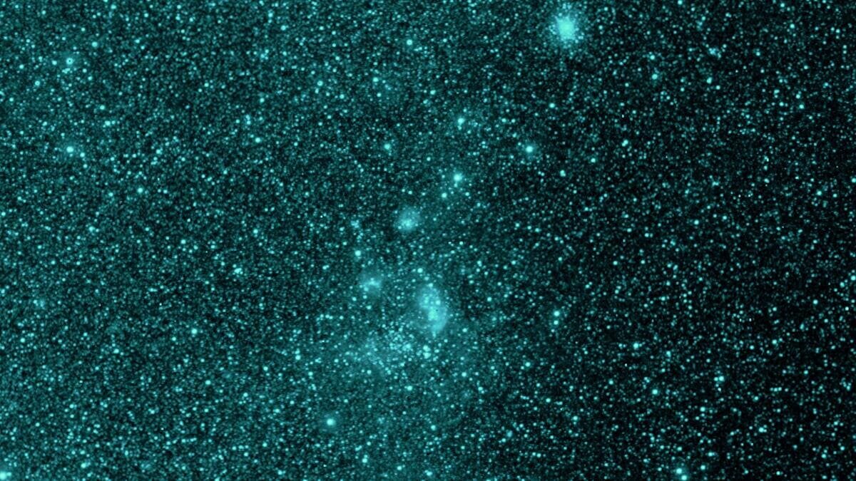    Это изображение, полученное с помощью SPHEREx, показывает ту же область пространства с длиной волны 0,98 микрон / © NASA / JPL-Caltech