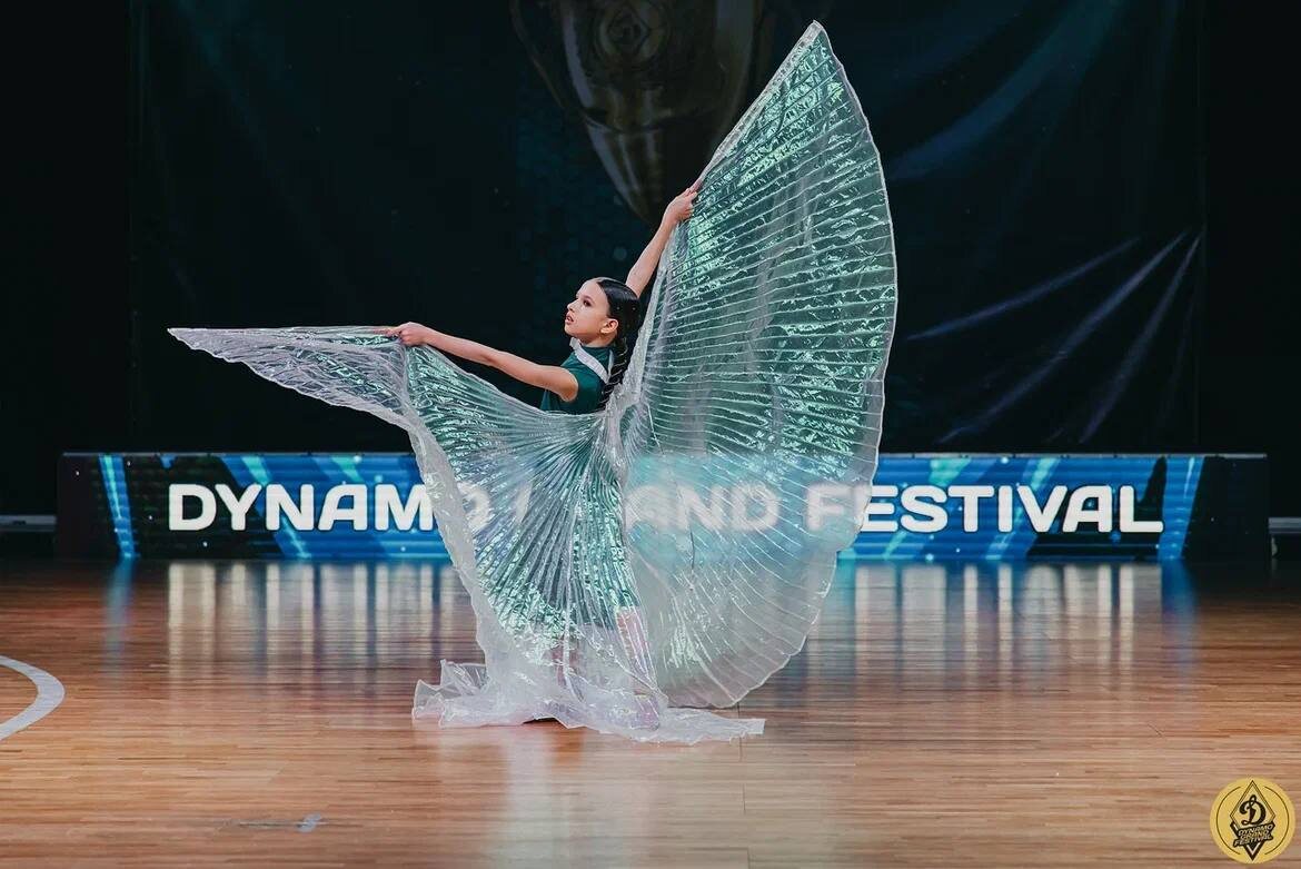 Студентка Гимназии Сколково и ученица Ольги Бардышевой на выступлении 