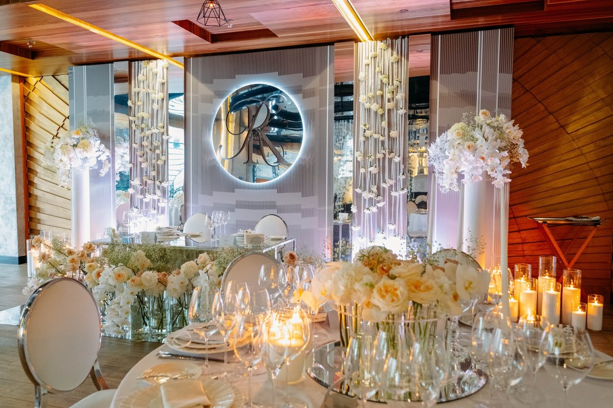 Выполнено декораторами Me Decor