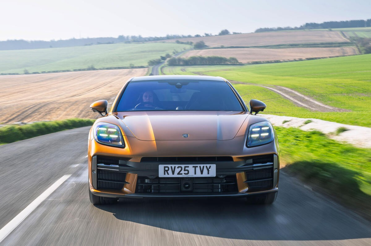 Дизайн передней части Porsche Panamera Turbo S E-Hybrid