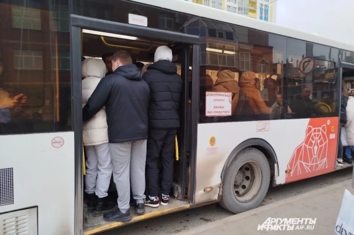    Водители автобусов в Перми добились выплат за переработки и праздники