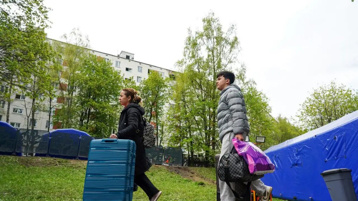    Жильцы многоэтажки на улице Генерала Тюленева.