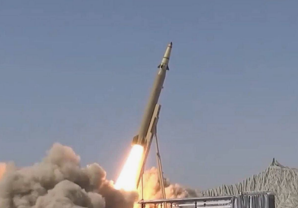 Новейшая гиперзвуковая ракета Ирана "Касем Басир". У неё, как и у многих иранских систем, есть несколько названий. Фото Ташим