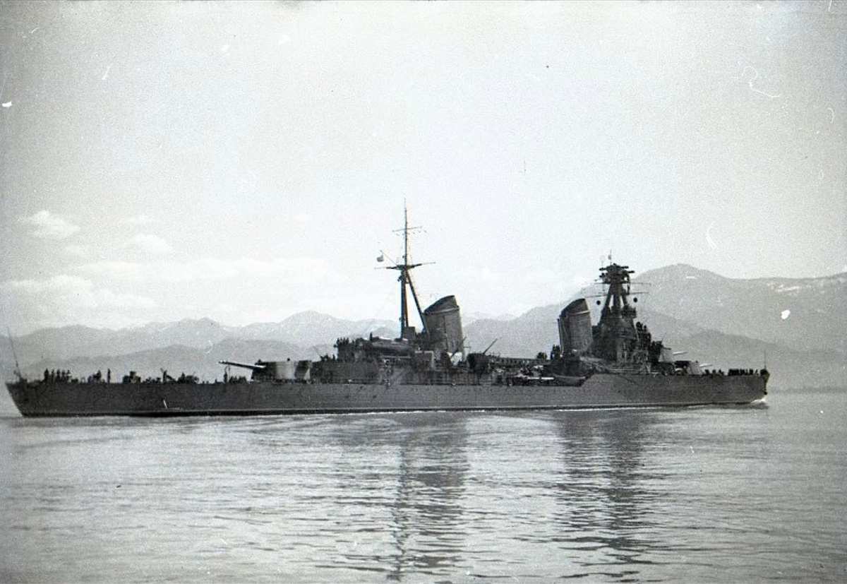 Крейсер «Ворошилов» в походе. Источник: waralbum.ru