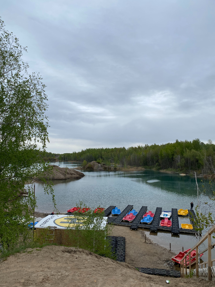 Аренда лодочек неподалеку от парковки