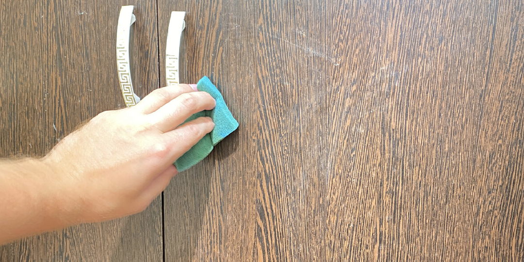 Способ отмыть фасады/кухонные шкафы от липкого жира и грязи