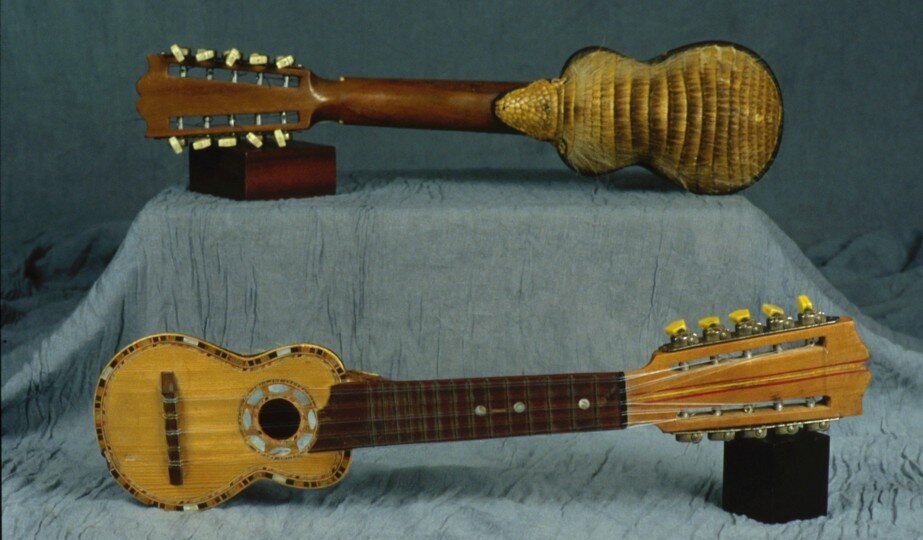 Чаранго: мал, да удал