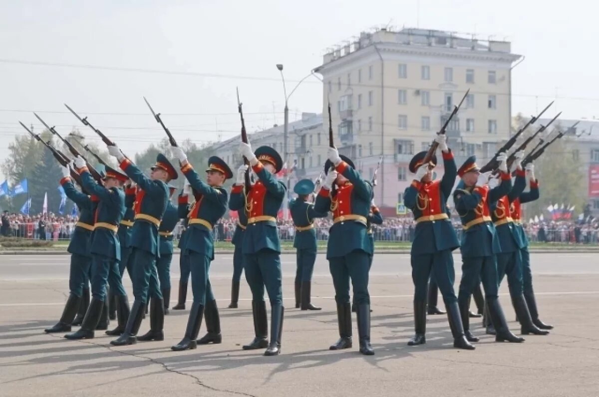    Парад пройдет на площади Советов.