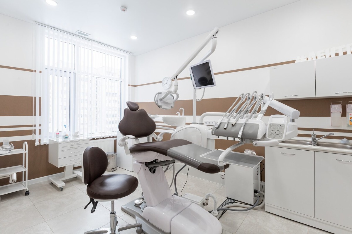 Классическая имплантация зубов в Первоуральске