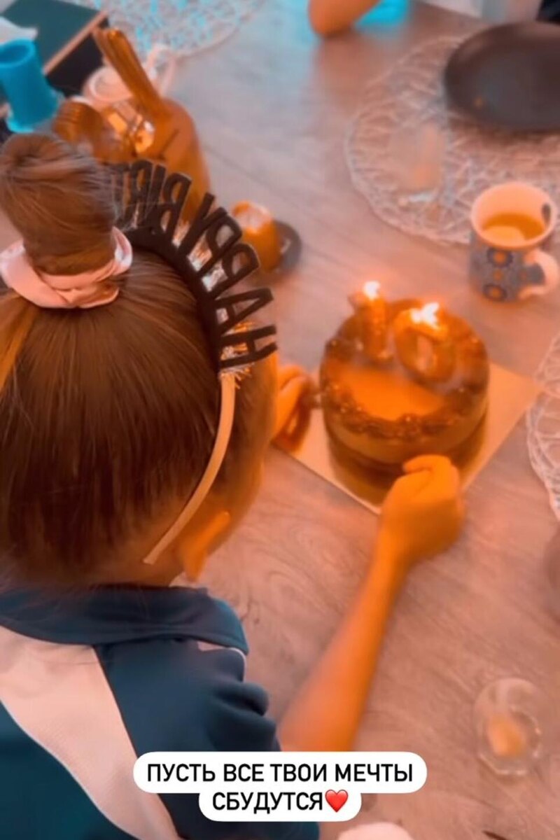    Дочь Ляйсан Утяшевой и Павла Воли Соцсети