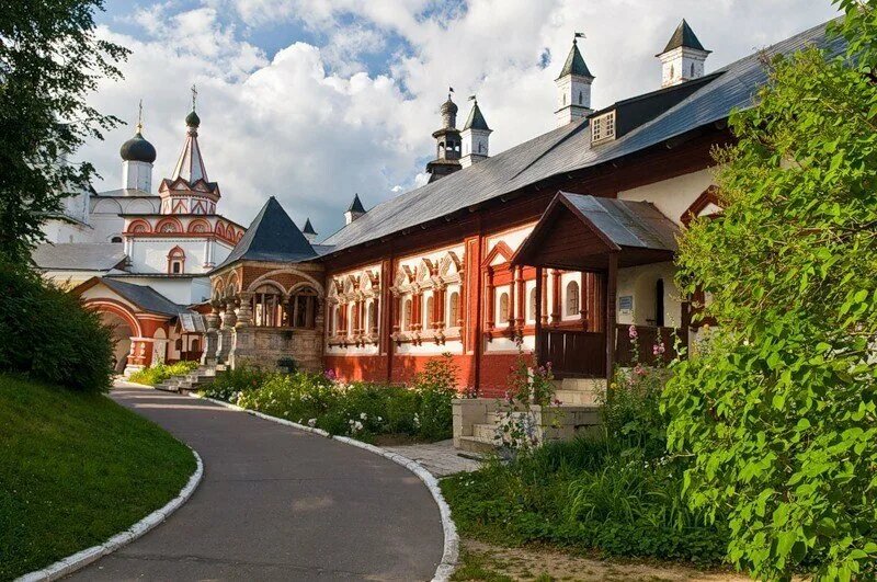 Царицыны палаты