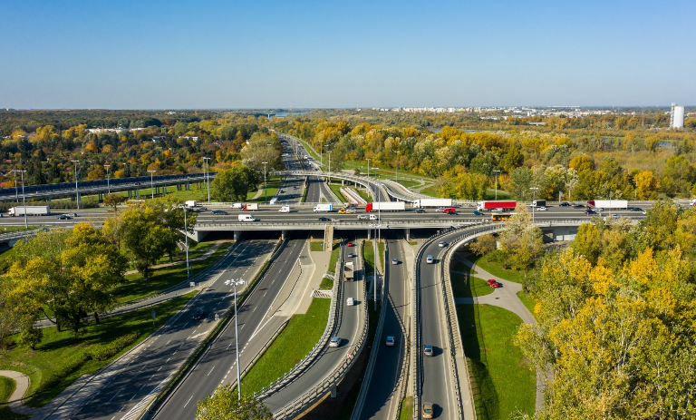 Из комплекса можно быстро добраться до центра Москвы на своей машине или метро — это удобно, если часто приходится ездить на работу или учёбу