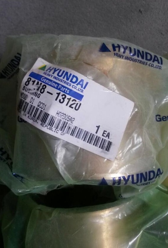 Втулка колеса направляющего Hyundai R250LC-7 (81N8-13120) 