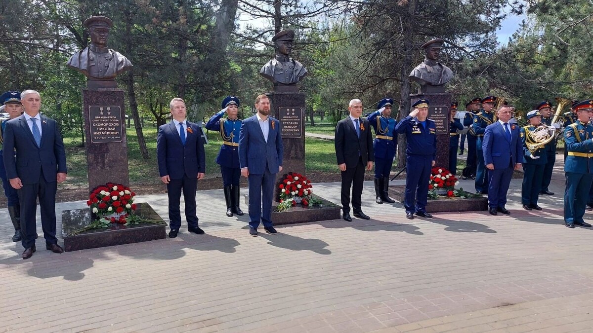     Источник: Нахичеванская-на-Дону армянская община