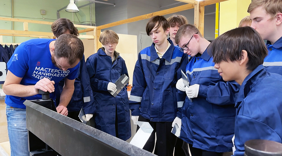    © АО "ТВ Центр"