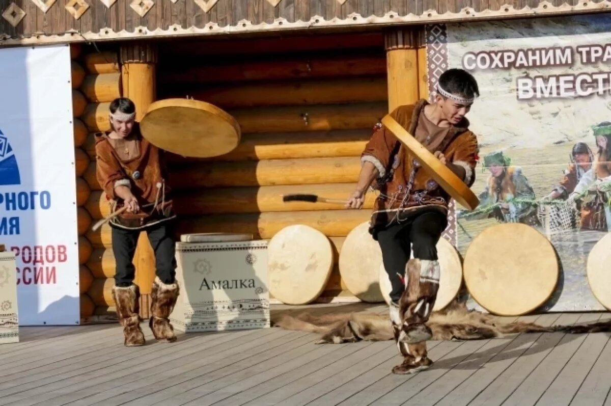    Символический бубен завершил ямальский этап арктической экспедиции