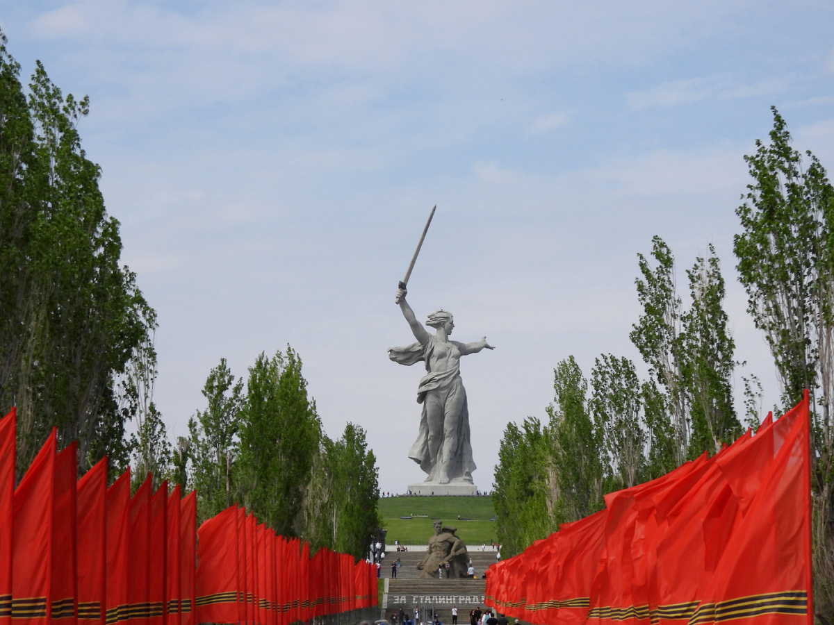 Мемориальный парк «Героям Сталинградской битвы» на Мамаевом Кургане