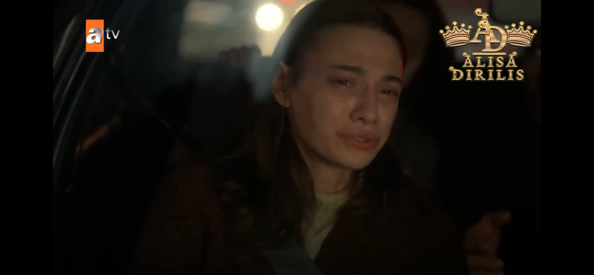 Стоп кадр из сериала «Опасная Джейлан»