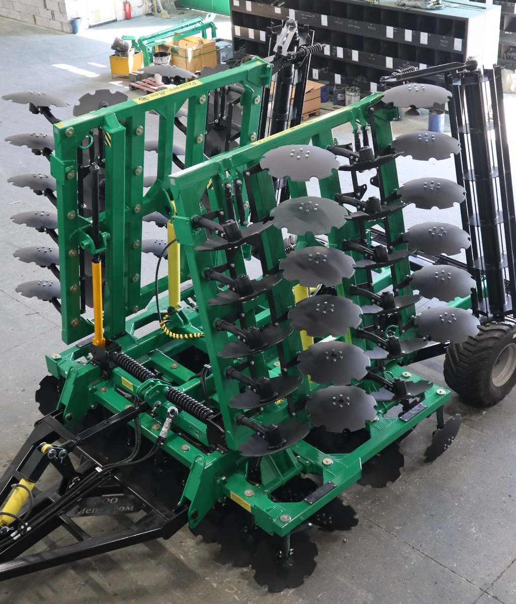 Борона Дисковая БД-8х4ПГ от Радогост-Маш 🔰 в транспортировочном положении