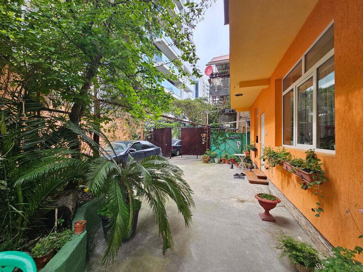 Номер двухместный и кухня, для самостоятельного приготовления пищи.