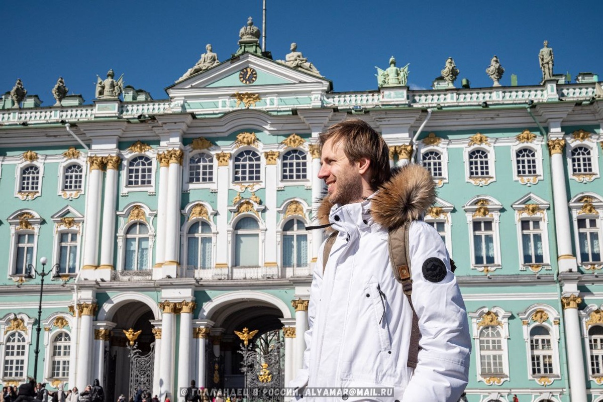 Привет! Меня зовут Махил, и я голландец в России. В моём блоге я с хорошим настроением рассказываю про мои путешествия по России. В этот раз я с семьёй в Санкт-Петербурге. Присоединяйтесь к нашим путешествиям! :) Фото: Голландец в России