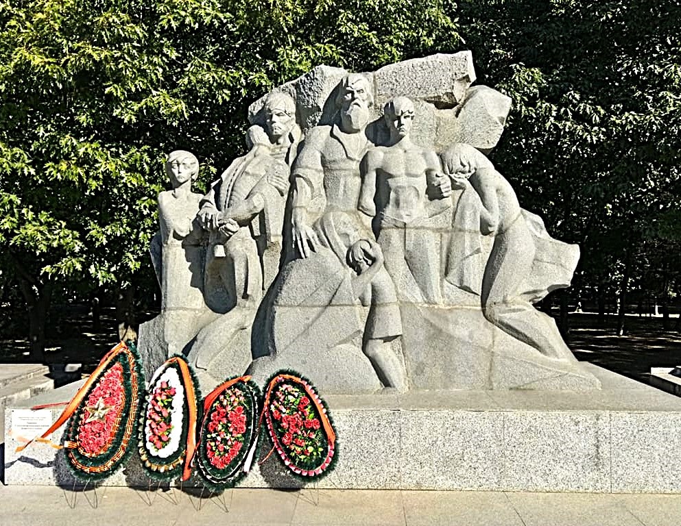 Мемориальный комплекс 13 тысячам краснодарцам – жертвам фашистского террора