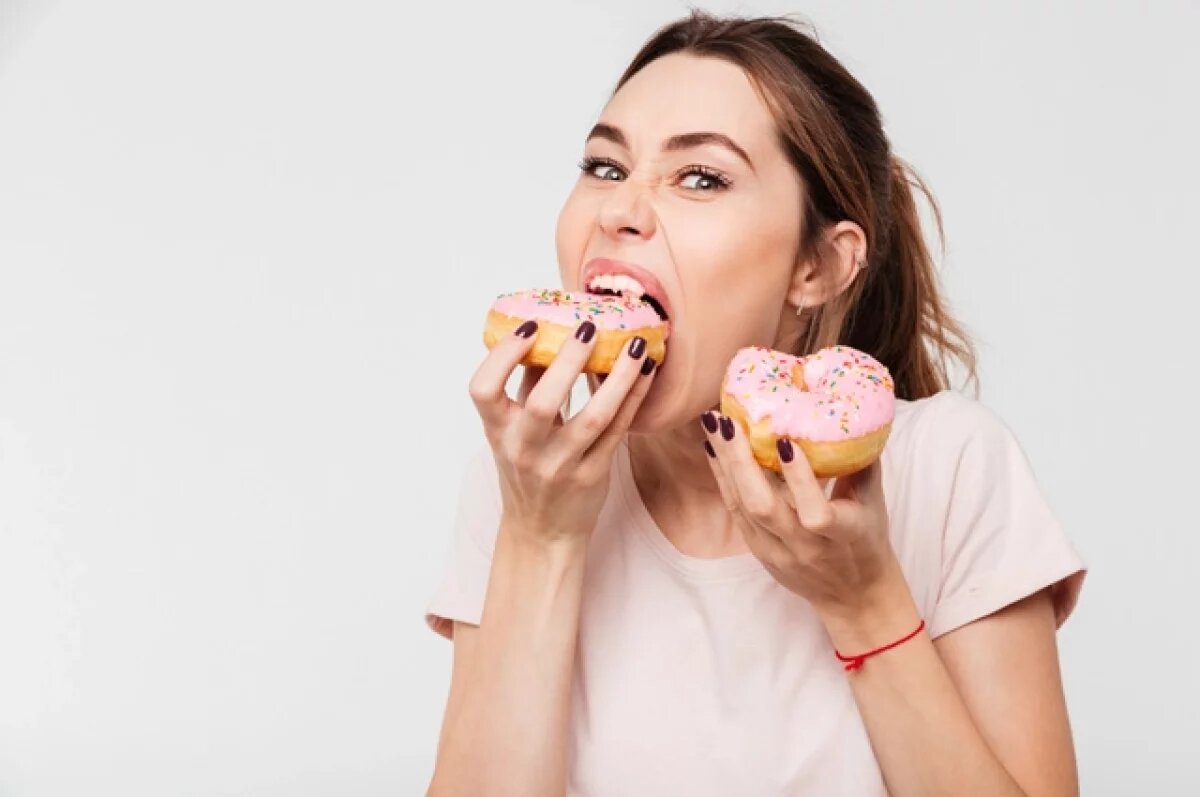    Изобилие десертов и печенек в перспективе станет причиной серьезных заболеваний.