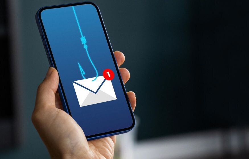    Каждый второй россиянин столкнется с мошеннической атакой до конца года: предупреждение экспертов