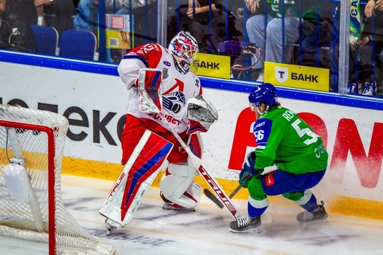 В третьем матче полуфинальной серии Кубка Гагарина-2025 «Салават Юлаев» уступил «Локомотиву» - 2:4