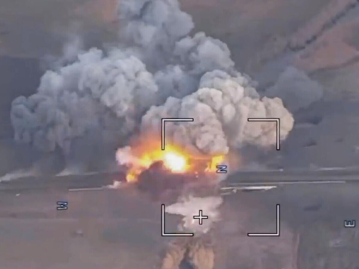    Российские войска ударами ФАБ-500 уничтожили мост у Константинополя западнее Курахово в ДНР© РИА Новости