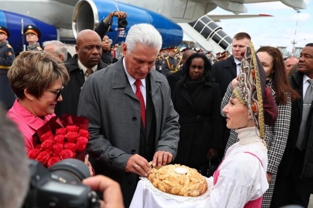    Встреча президента Кубы в аэропорту Фото: Администрация Санкт-Петербурга