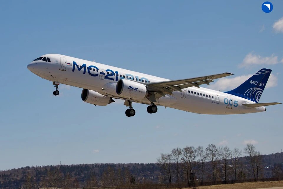    Лайнер МС-21 с отечественными агрегатами успешно совершил первый полет. Фото: Ростех Веселовские вести