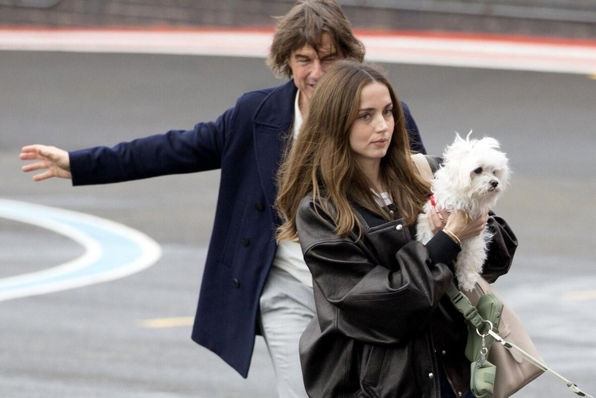    Том Круз недавно вернулся с Аной из Мадрида LEGION-MEDIA