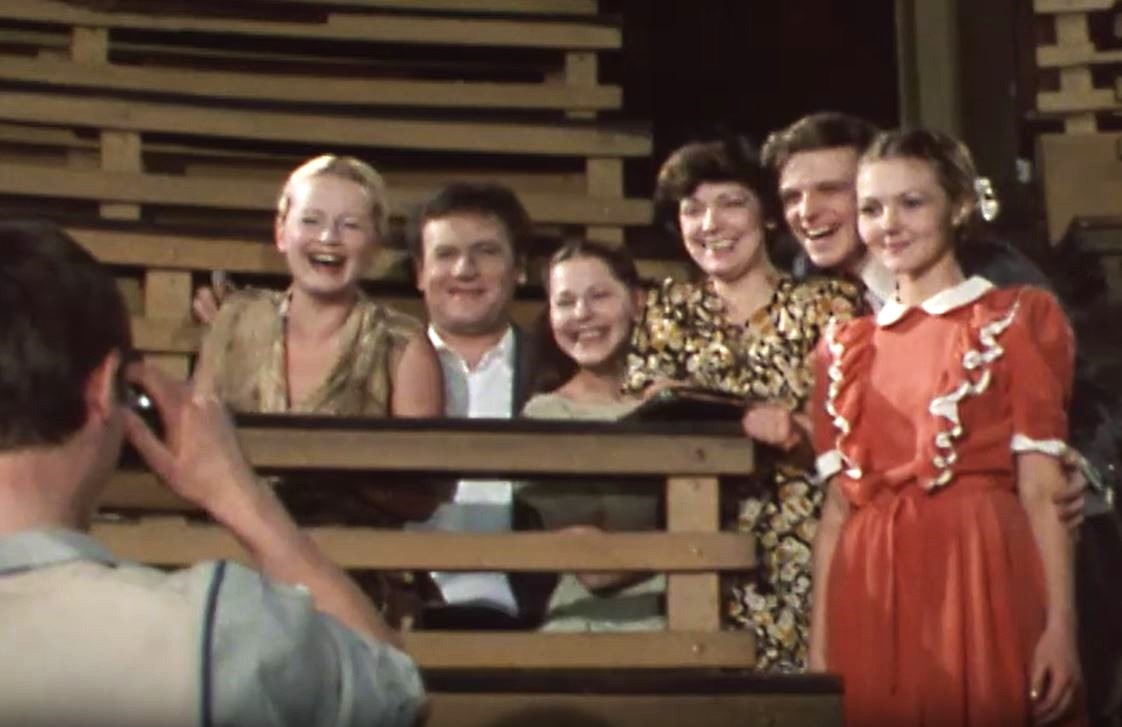 Кадр из телевизионного фильма "Город над головой" (1985)