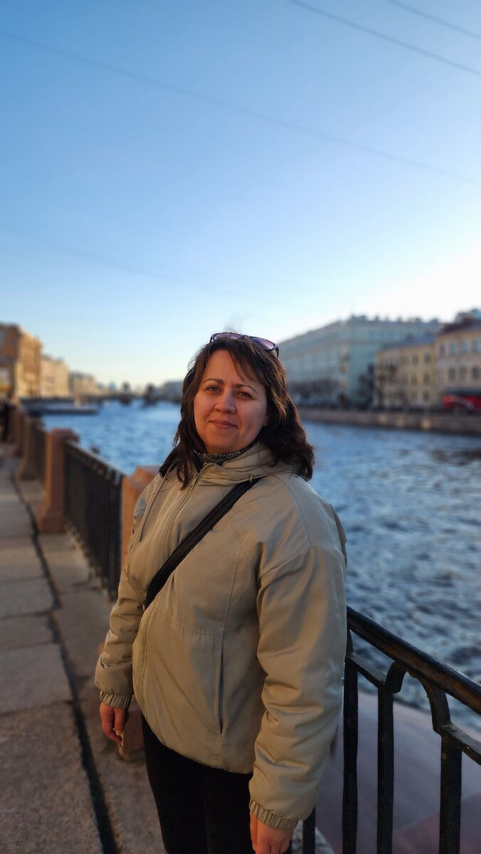 Довольный ваш автор на прогулке