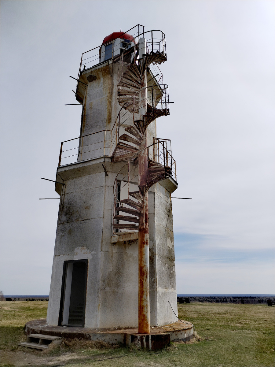 Маяк, Руян на Оби.