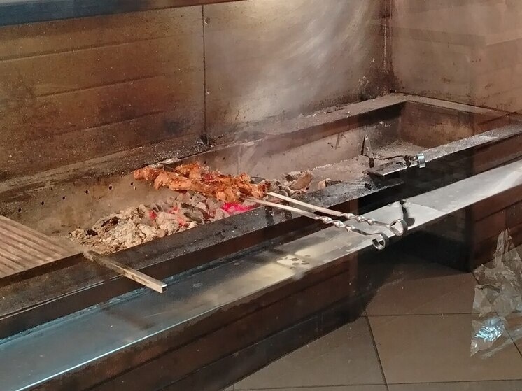     Белый хлеб и молочные продукты способствуют отекам и замедляют обмен веществ. Фото: Архив МК в Великом Новгороде