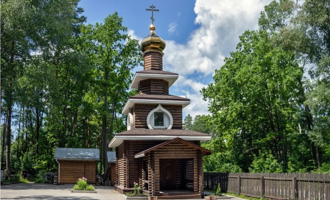 Пусть всегда как в названии храма нам всем сопутствует в помощь и сильную поддержку  Вера, Надежда и Любовь🕊😇🤗