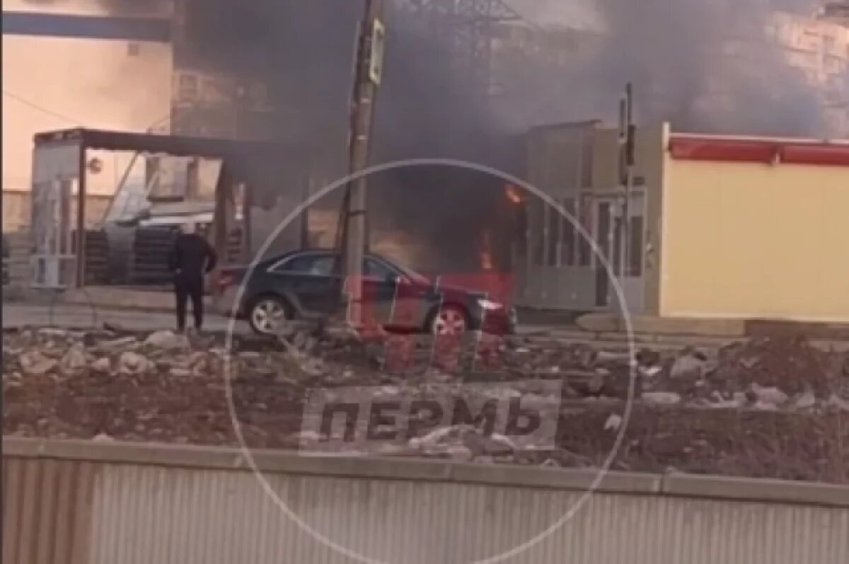    На рынке в Перми загорелся павильон